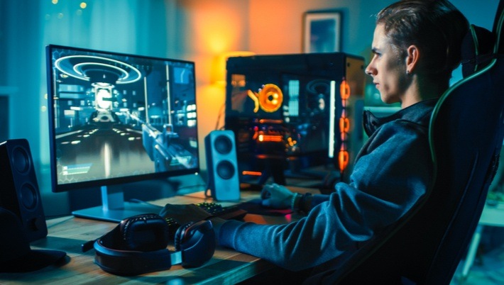 Live streaming games